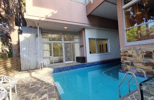 Toorak Apartment | 280 m² Apartment ∙ 3 bedrooms ∙ 8 guests