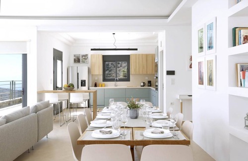 Vrachasi Apartment | 280 m² Apartment ∙ 5 bedrooms ∙ 10 guests