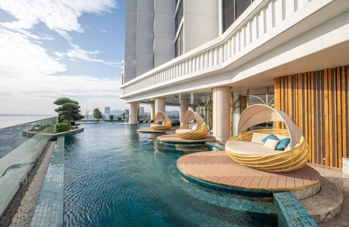 Bai Chay Hotel | 280 m² Hotel ∙ 9 guests