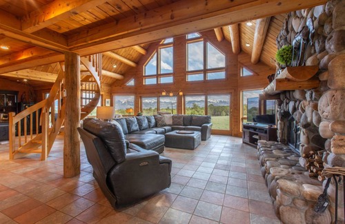 Ridgway House | 280 m² House ∙ 3 bedrooms ∙ 8 guests