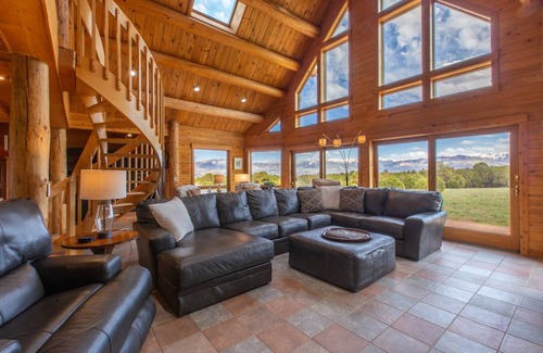 Ridgway House | 280 m² House ∙ 3 bedrooms ∙ 8 guests