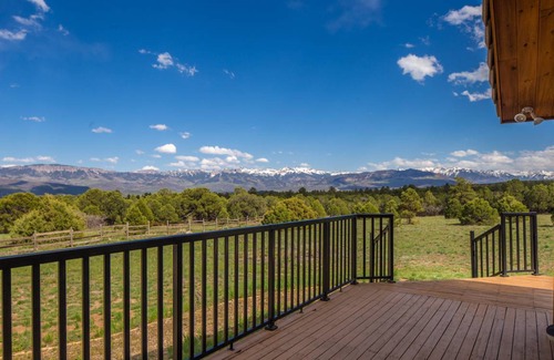 Ridgway House | 280 m² House ∙ 3 bedrooms ∙ 8 guests