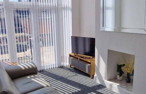 Everton House | 280 m² House ∙ 4 bedrooms ∙ 8 guests