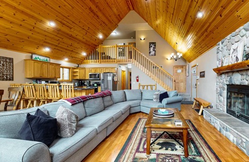Friendship House | 280 m² House ∙ 5 bedrooms ∙ 15 guests