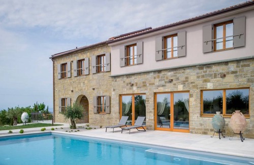 Sveti Bartol Villa | 280 m² Villa ∙ 5 bedrooms ∙ 10 guests