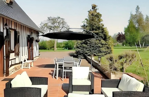 Mesnil-en-Ouche Villa | 280 m² Villa ∙ 8 bedrooms ∙ 15 guests