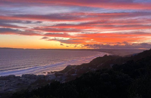 Keurboomstrand Villa | 280 m² Villa ∙ 3 bedrooms ∙ 6 guests