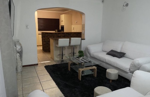 Cape Town House | 283 m² House ∙ 6 bedrooms ∙ 14 guests