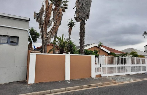 Cape Town House | 283 m² House ∙ 6 bedrooms ∙ 14 guests