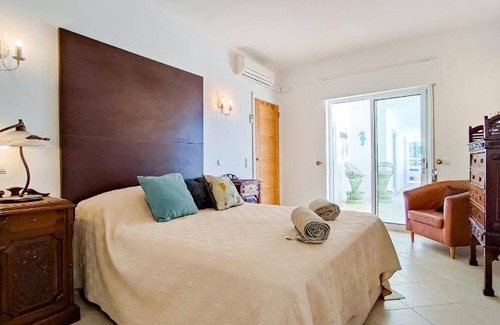 Pera Villa | 284 m² Villa ∙ 4 bedrooms ∙ 8 guests