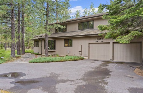 Black Butte Ranch House | 285 m² House ∙ 3 bedrooms ∙ 10 guests