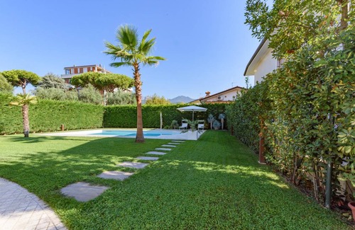 Querceta Villa | 285 m² Villa ∙ 5 bedrooms ∙ 10 guests