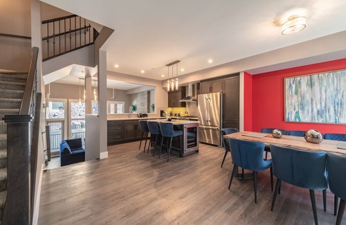 Canmore House | 2850SQF ALL NEW STUNNING MOUNTAIN VIEW TOWNHOUSE #10: 4BR+4.5BTH FOR 12 NEAR ALL