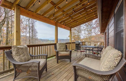 Boone Cabin | 286 m² Cabin ∙ 3 bedrooms ∙ 12 guests