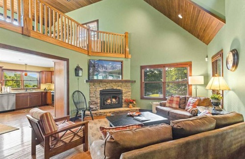 Boone Cabin | 286 m² Cabin ∙ 3 bedrooms ∙ 12 guests