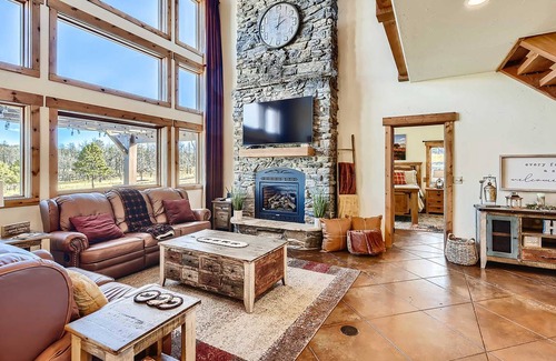 Florissant House | 287 m² House ∙ 4 bedrooms ∙ 13 guests