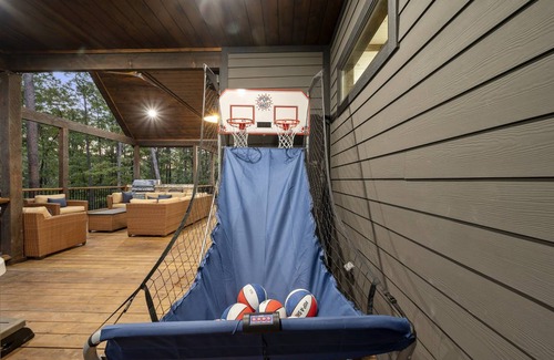 Broken Bow Cabin | 288 m² Cabin ∙ 4 bedrooms ∙ 14 guests
