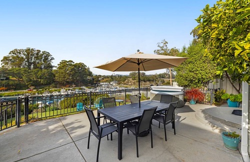 Eastside Santa Cruz House | 288 m² House ∙ 4 bedrooms ∙ 8 guests