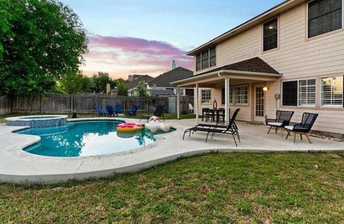 Katymead House | 289 m² House ∙ 1 bedroom ∙ 16 guests