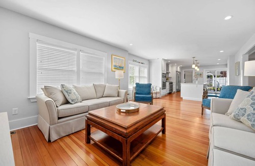 Chatham House | 289 m² House ∙ 8 bedrooms ∙ 18 guests