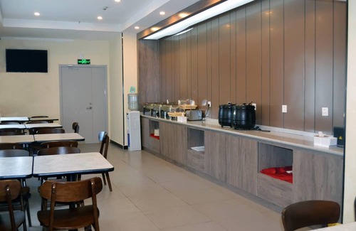 Shijiazhuang City Center Hotel | 29 m² Hotel ∙ 4 guests