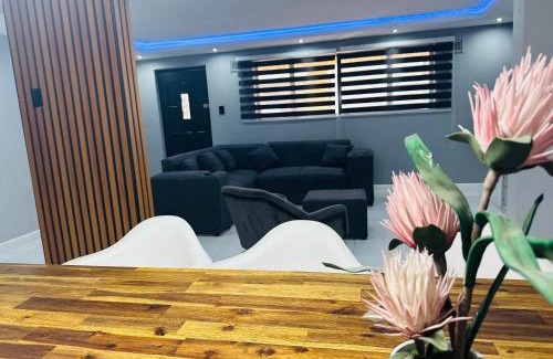 Newlands East Apartment | 29 on Bream