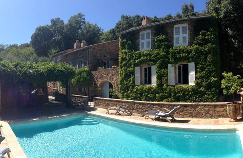 La Garde-Freinet Villa | 290 m² Villa ∙ 5 bedrooms ∙ 10 guests