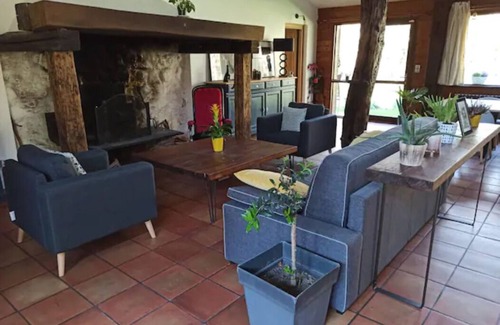 Saint-Medard-en-Jalles House | 290m2 building with covered swimming pool 30min from the beaches