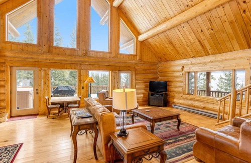 Alma Cabin | 291 m² Cabin ∙ 3 bedrooms ∙ 6 guests