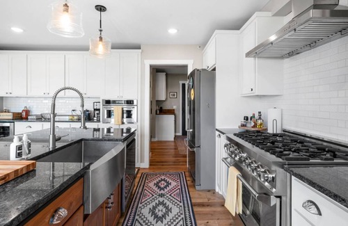 Lindstrom House | 292 m² House ∙ 4 bedrooms ∙ 9 guests