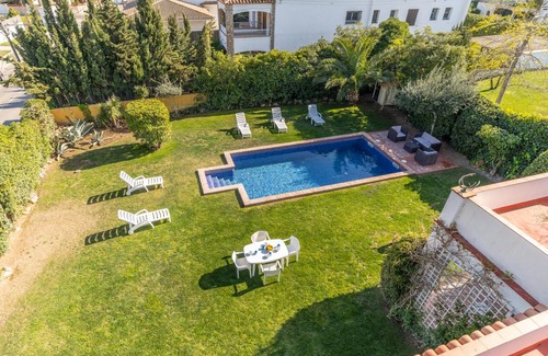 L'Escala Villa | 293 m² Villa ∙ 4 bedrooms ∙ 8 guests