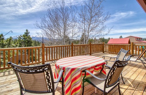 Woodland Park Cabin | 297 m² Cabin ∙ 3 bedrooms ∙ 10 guests