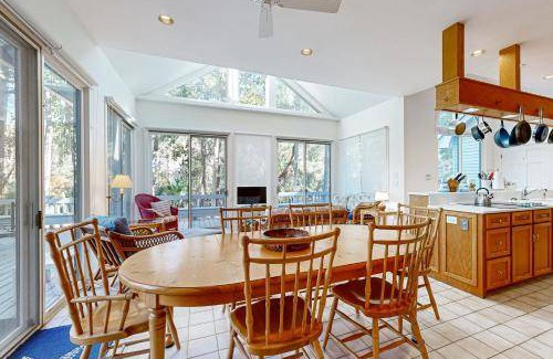 Vanderhorst Plantation House | 298 m² House ∙ 4 bedrooms ∙ 10 guests