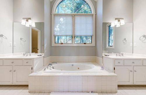 Vanderhorst Plantation House | 298 m² House ∙ 4 bedrooms ∙ 10 guests