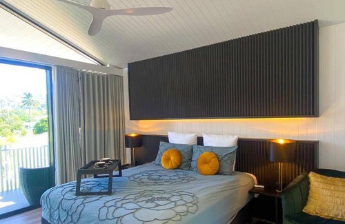 Nelly Bay House | 299 m² House ∙ 7 bedrooms ∙ 18 guests