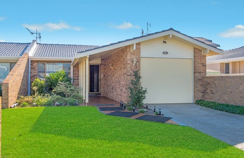 Port Macquarie House | 29A Ballina Crescent - Relaxing Waterside Canal Home