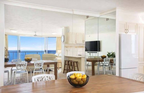 Gold Coast Apartment | 29C Peninsula Summary
