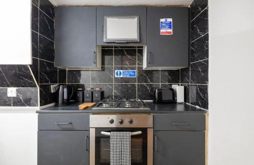 Harlesden Apartment | 2A - Bright & Airy 2 Bed Flat - 20 Mins to Central