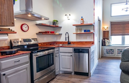 Lubbock House | 2A. Experience Affordable Cozy Private Barn-do in Lubbock