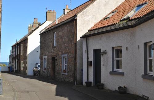 St Monans House | 2a Rose St- cosy coastal cottage Fife