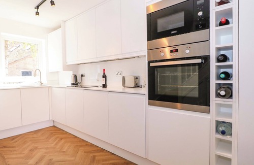 Langstone Cottage | 2A The Mews