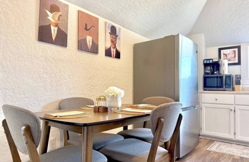 Arcata Apartment | 2B/1B Chic Downtown Luxury Apt