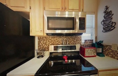 New Braunfels Condo | 2B/2B Condo on Comal River just across Schlitterbahn