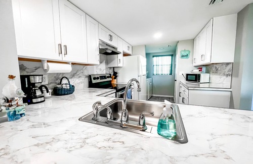 Cocoa Beach Condo | 2B/2B Ground Floor/Poolside/Ocean Front