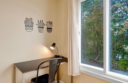 Highline Apartment | 2b1b Apt Unit @South Seattle minutes to airport