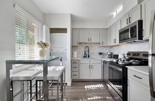 New Papago Parkway Apartment | 2B1B Stylish Escape with pool and parking