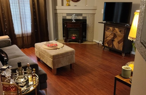 Green Valley Condo | 2b2b Condo in a gated community 10 mins from The Strip, 5 mins from the airport