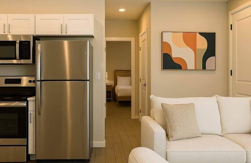 Glendale Apartment | 2B2B Free Parking & Premium Beds