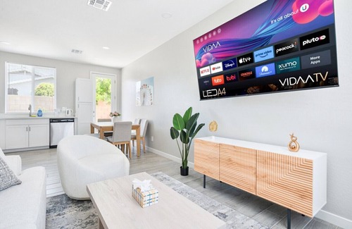 Glendale Apartment | 2B2B Free Parking & Premium Beds