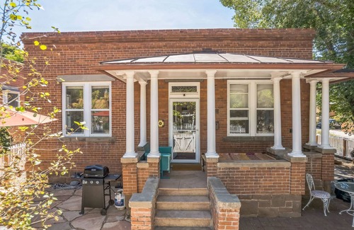 South Capitol House | 2BD/1B Santa Fe by Plaza, Railyard & Canyon Rd. Pet Friendly.